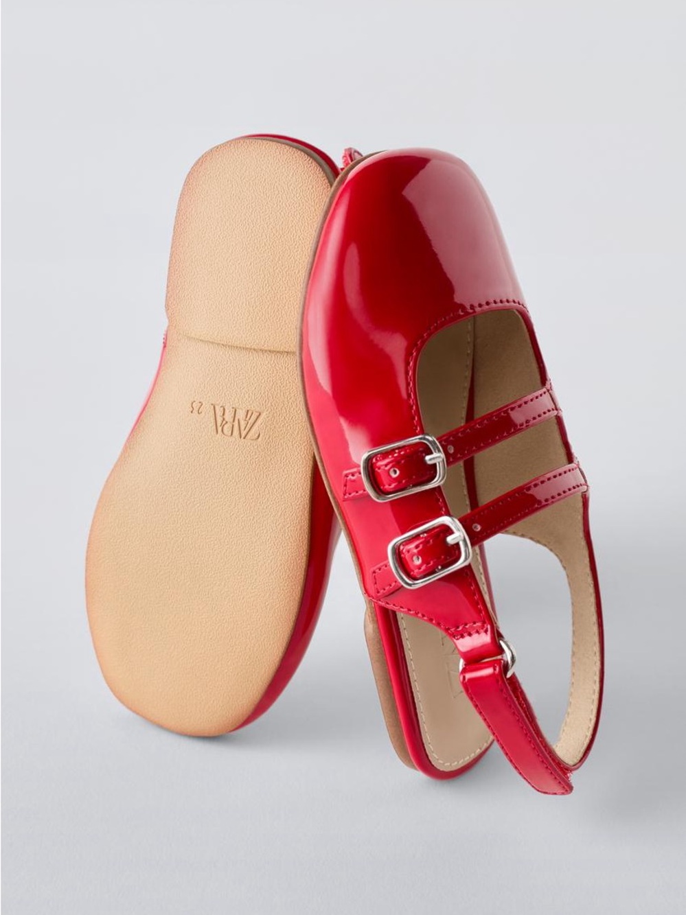 Zara Toddler Girls red patent Mary Jane Shoes